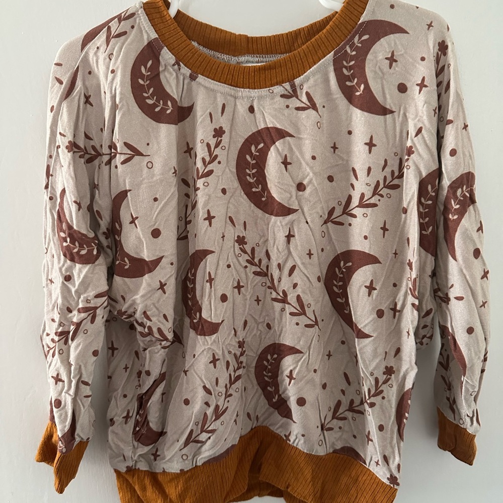 Slouchy Long Sleeves and Bummies